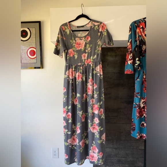 6 dress bundle from JessaKae.com. All size small. - Picture 4 of 10